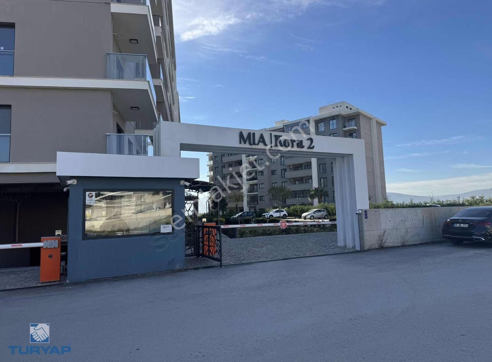 Torbalı Havuzlu Güvenlikli Sitede İzban Yakını Kiralık 2+1 Daire