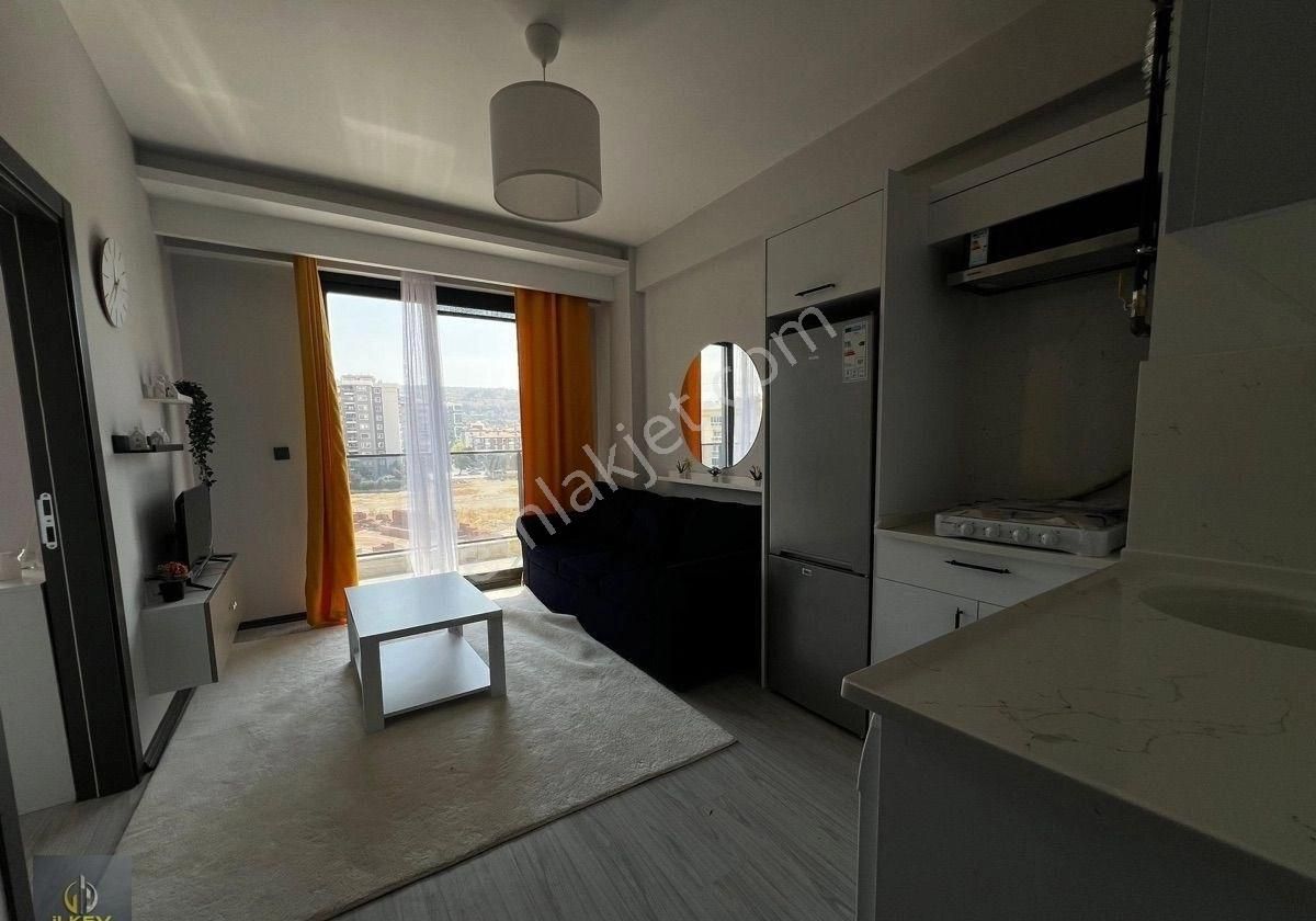 İlkev'den Sıfır Binada/full Sıfır Lüx Eşyalı/arakat/balkonlu/doğalgazlı/satılık 1+1 !