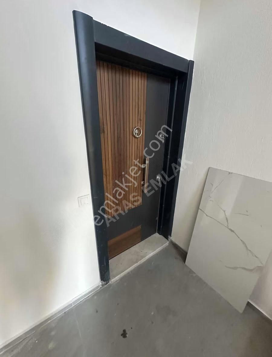 Aras'dan Çamköy Merkezde Geniş 1+1 Daire - Görsel 23