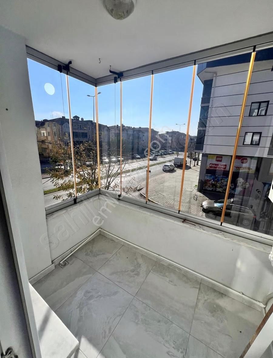 Emlaccar Dan Harika Konumda Ferah 3+1 Daire - Görsel 21