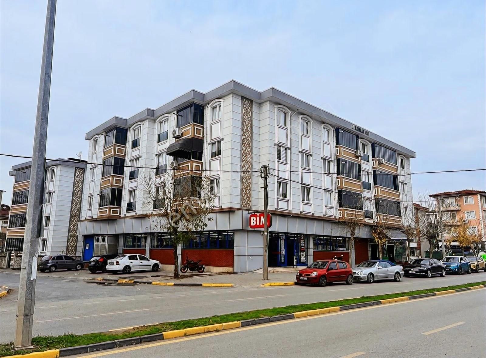 Emlaccar Dan Harika Konumda Ferah 3+1 Daire - Görsel 19