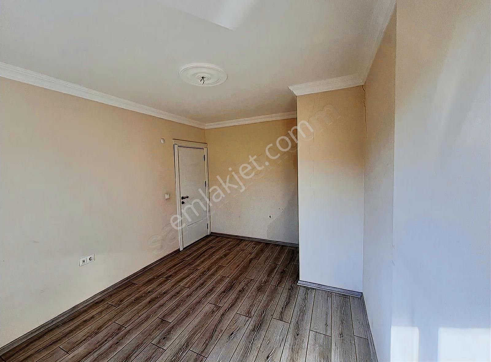 Emlaccar Dan Harika Konumda Ferah 3+1 Daire - Görsel 8