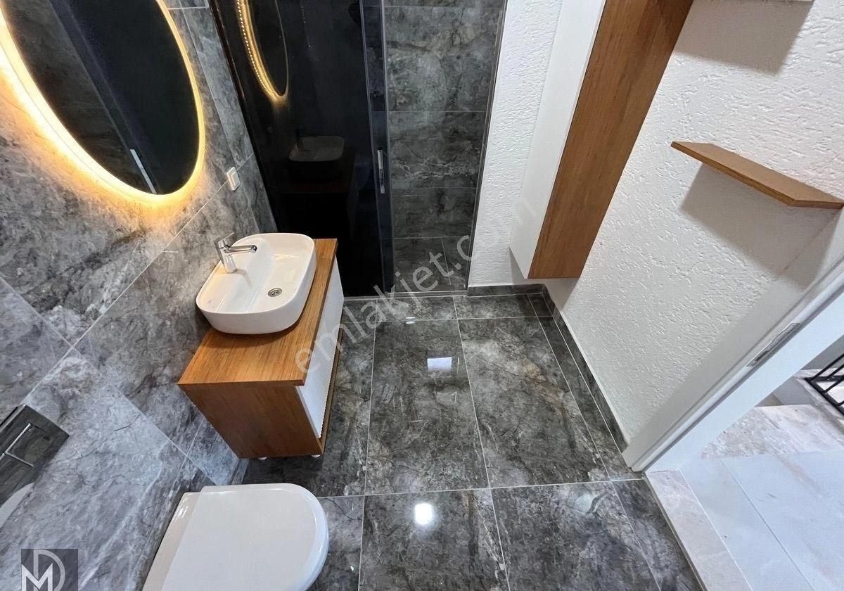 Altınoluk Narlı Sahilinde Muhteşem 4+1 Ayrı Mutfak Trıplex Villa - Görsel 21