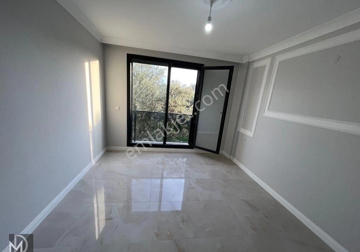 Altınoluk Narlı Sahilinde Muhteşem 4+1 Ayrı Mutfak Trıplex Villa - Görsel 11