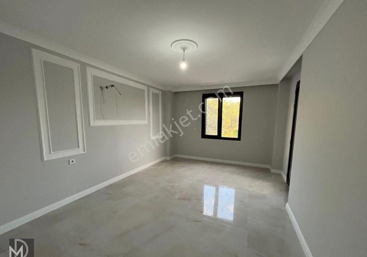 Altınoluk Narlı Sahilinde Muhteşem 4+1 Ayrı Mutfak Trıplex Villa - Görsel 10