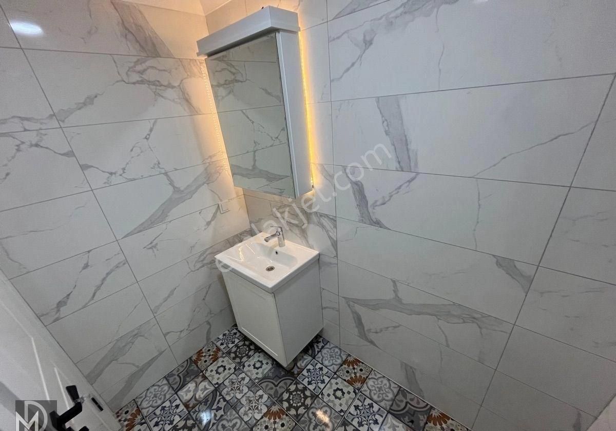 Altınoluk Narlı Sahilinde Muhteşem 4+1 Ayrı Mutfak Trıplex Villa - Görsel 26