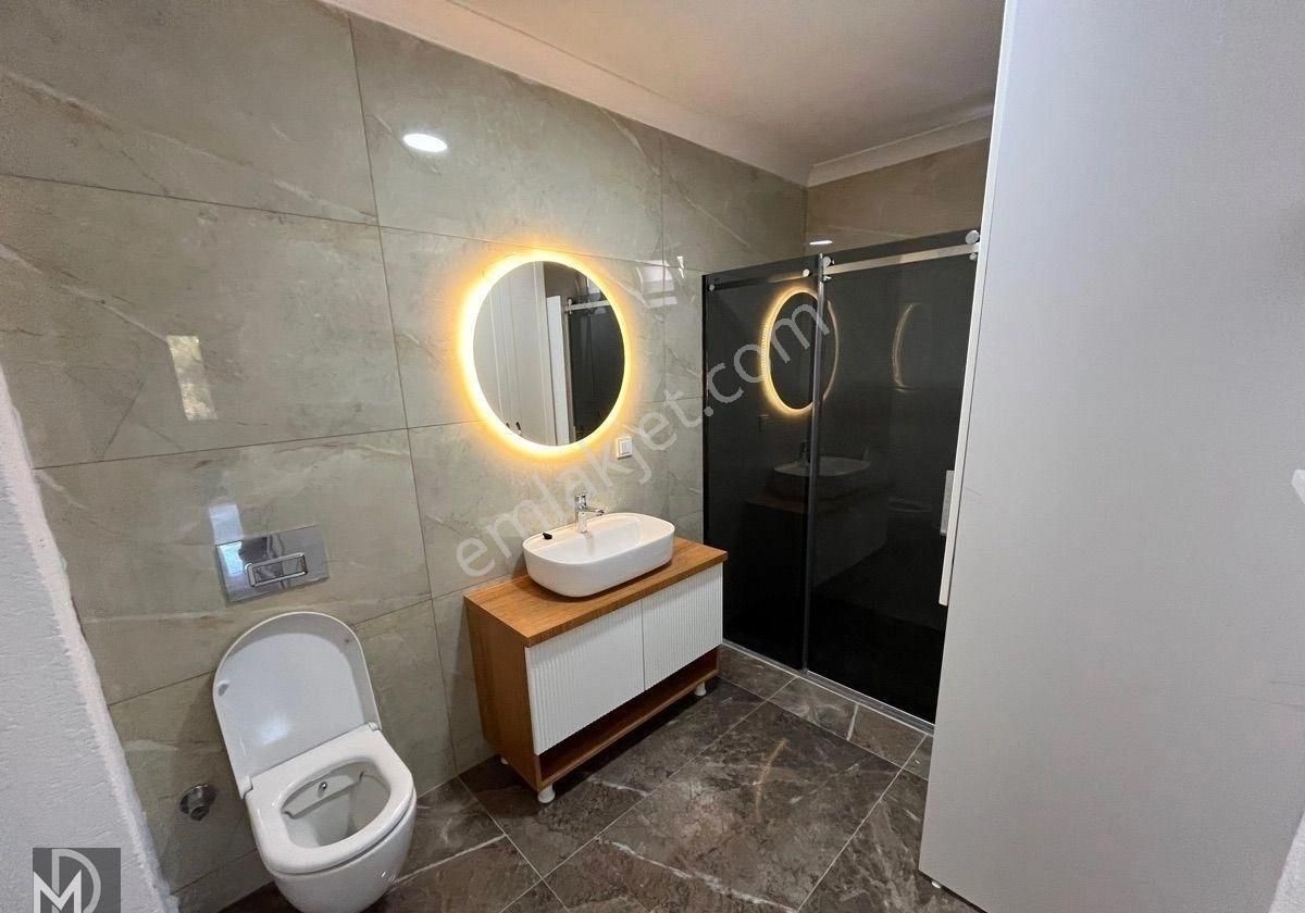 Altınoluk Narlı Sahilinde Muhteşem 4+1 Ayrı Mutfak Trıplex Villa - Görsel 32