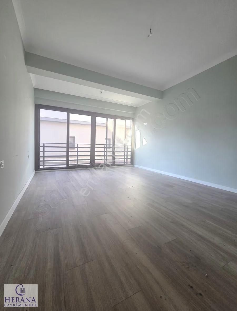 Plaja Yürüme Mesafesinde Müstakil Bahçeli 3+1 İkiz Villa - Görsel 26