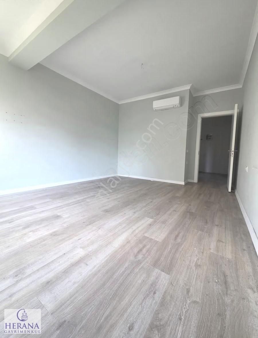 Plaja Yürüme Mesafesinde Müstakil Bahçeli 3+1 İkiz Villa - Görsel 24