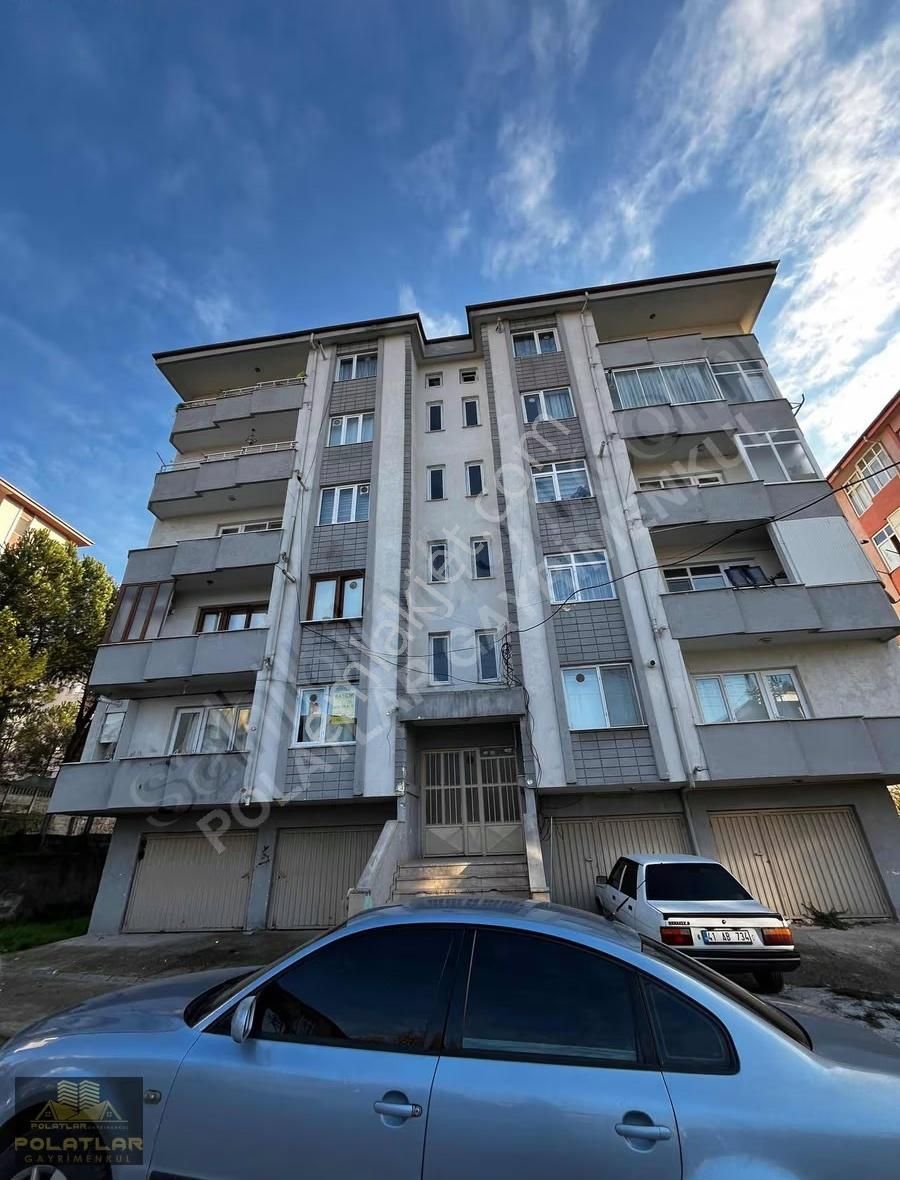 Erenler Bağlar Mahallesin'de Satılık Daire!!!