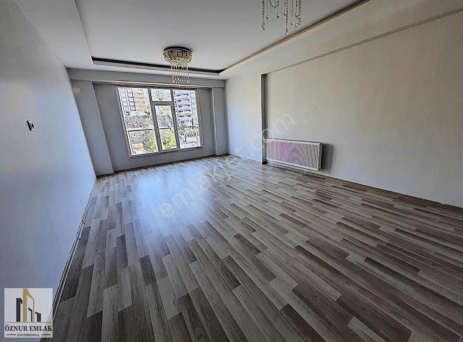 Öznur Emlak'tan Akbayırda Satılık 3+1 Daire