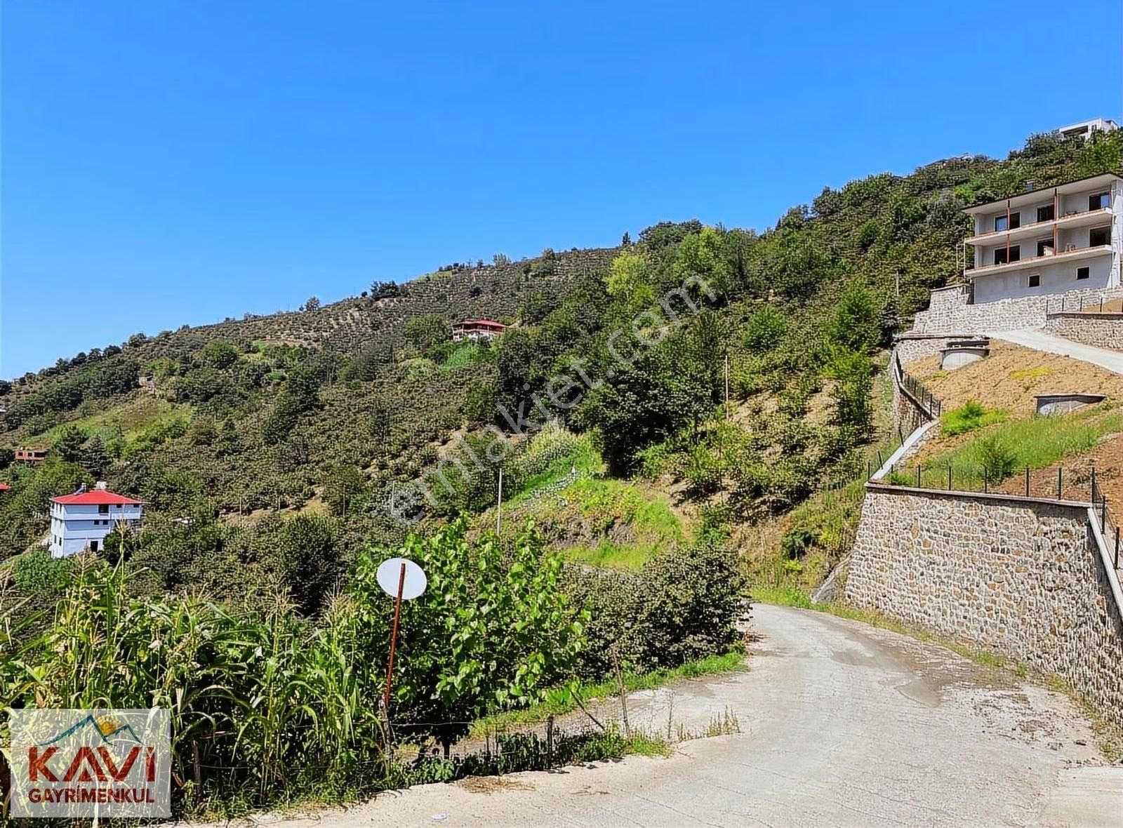 Çarşıbaşında Ana Yola Cepheli, Önü Açık 1.712 M² Satılık Arazi - Görsel 4