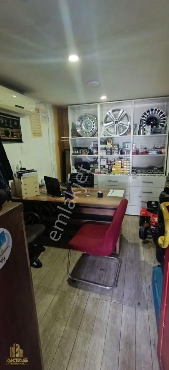 Devren Satılık Oto Yikama Ve Oto Lastik Dükkanı