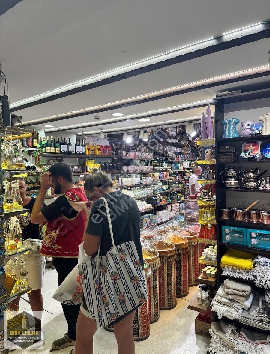 Bmk'dan Antalya Kemerde Devren Satılık Market - Görsel 3