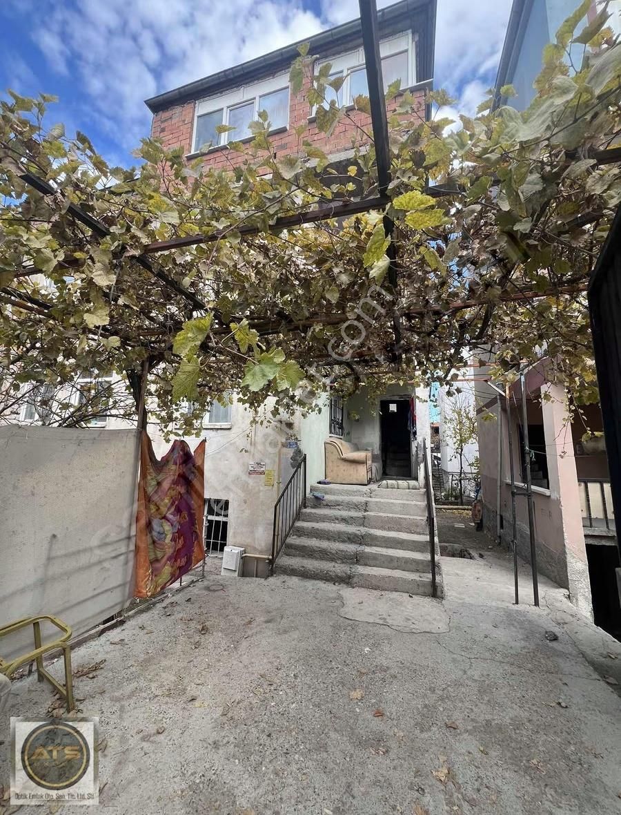 Eskişehir Bağlarında Satılık 3 Katlı Bina - Görsel 24
