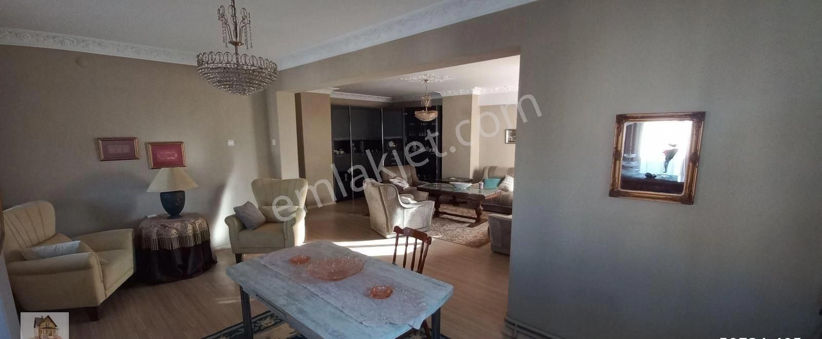 İnönü Lisesi Yanı Caddeye Çok Yakın Eşyalı Kiralık Daire - Görsel 2