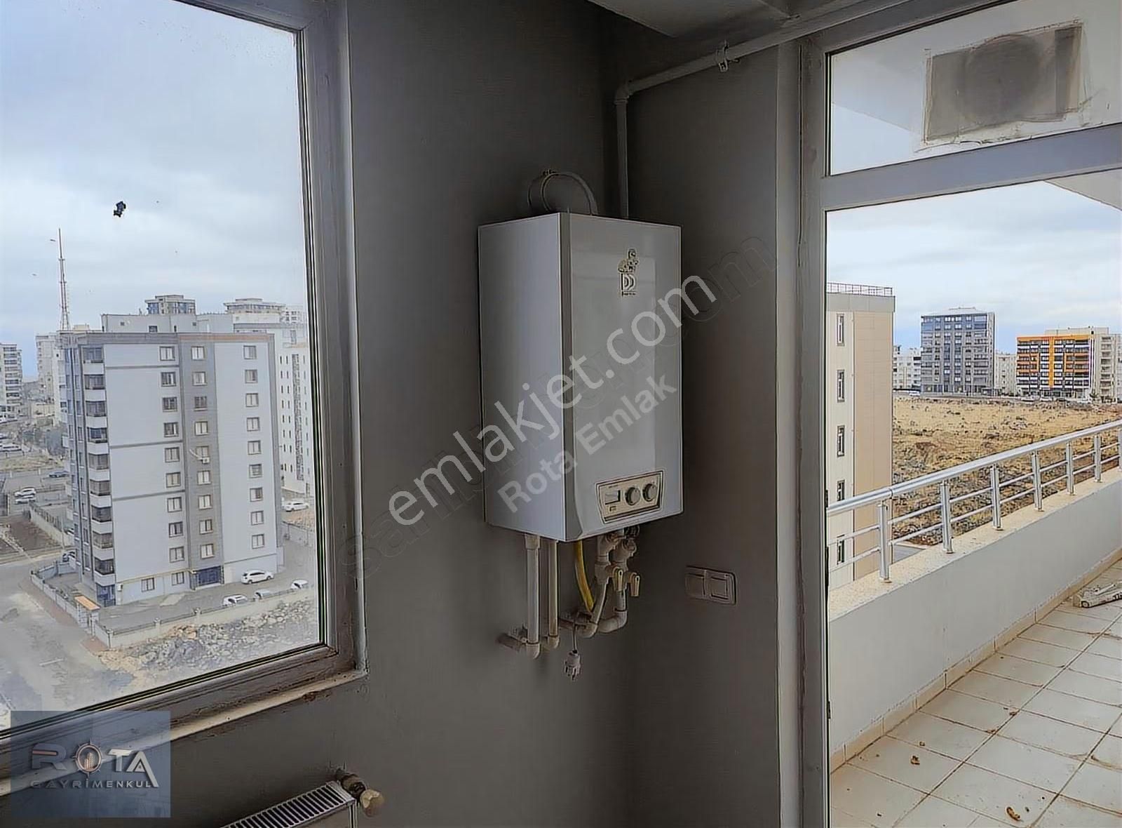 Okullar Bölgesinde 3+1 Kiralık Daire - Görsel 2