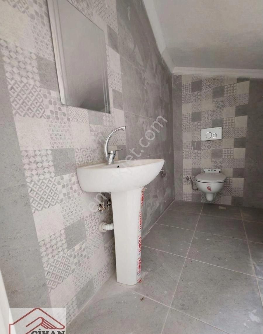 Aziziye Mah. Cadde Üzerinde Havuzlu Site İçerisinde 3+1 Tribleks - Görsel 17