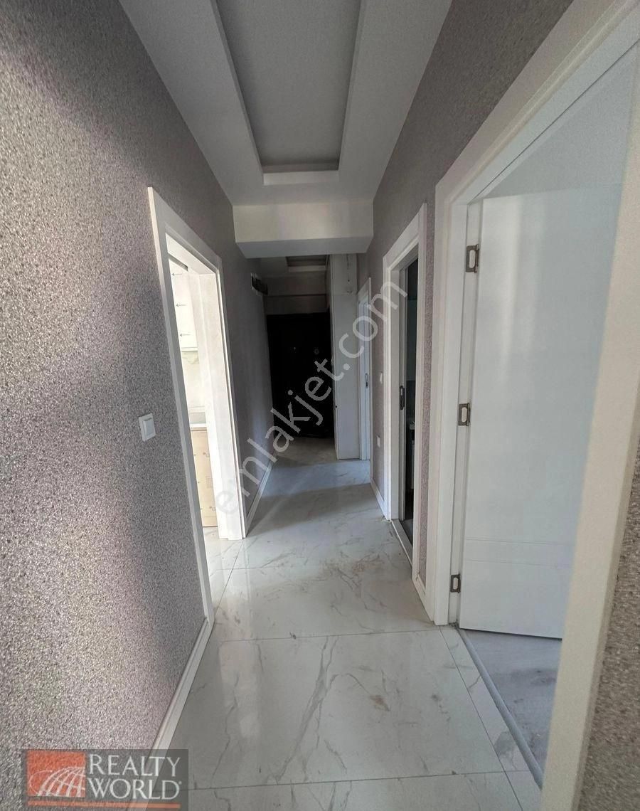 Denize Yürüme Mesafesi Varlık'da Sıfır 3+1 Satılık Ayrı Mutfaklı - Görsel 2