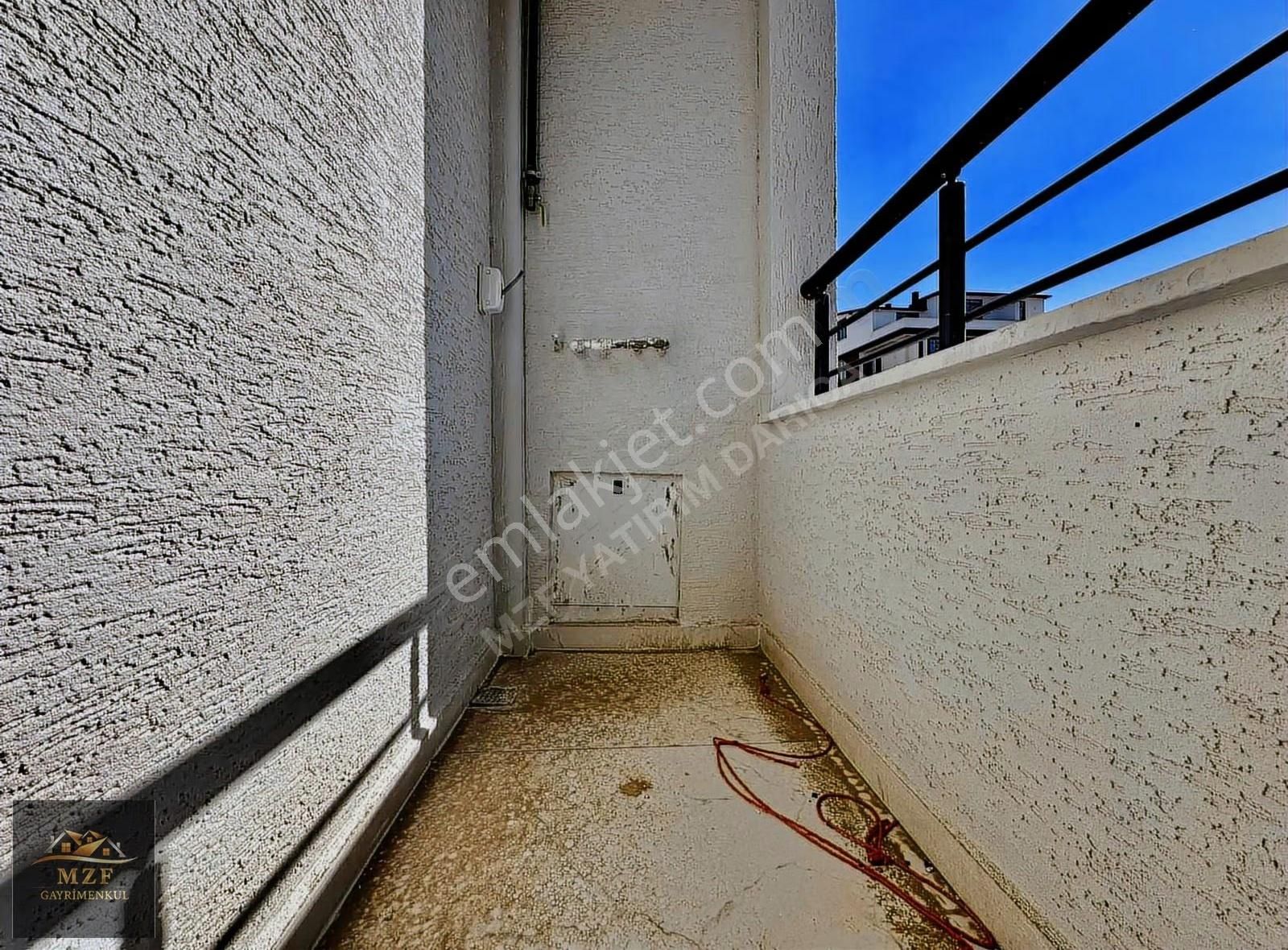 Tuzla Caddesi Yakını Sınırsız Kredi İmkanı Asansörlü Lüx Arakat - Görsel 17