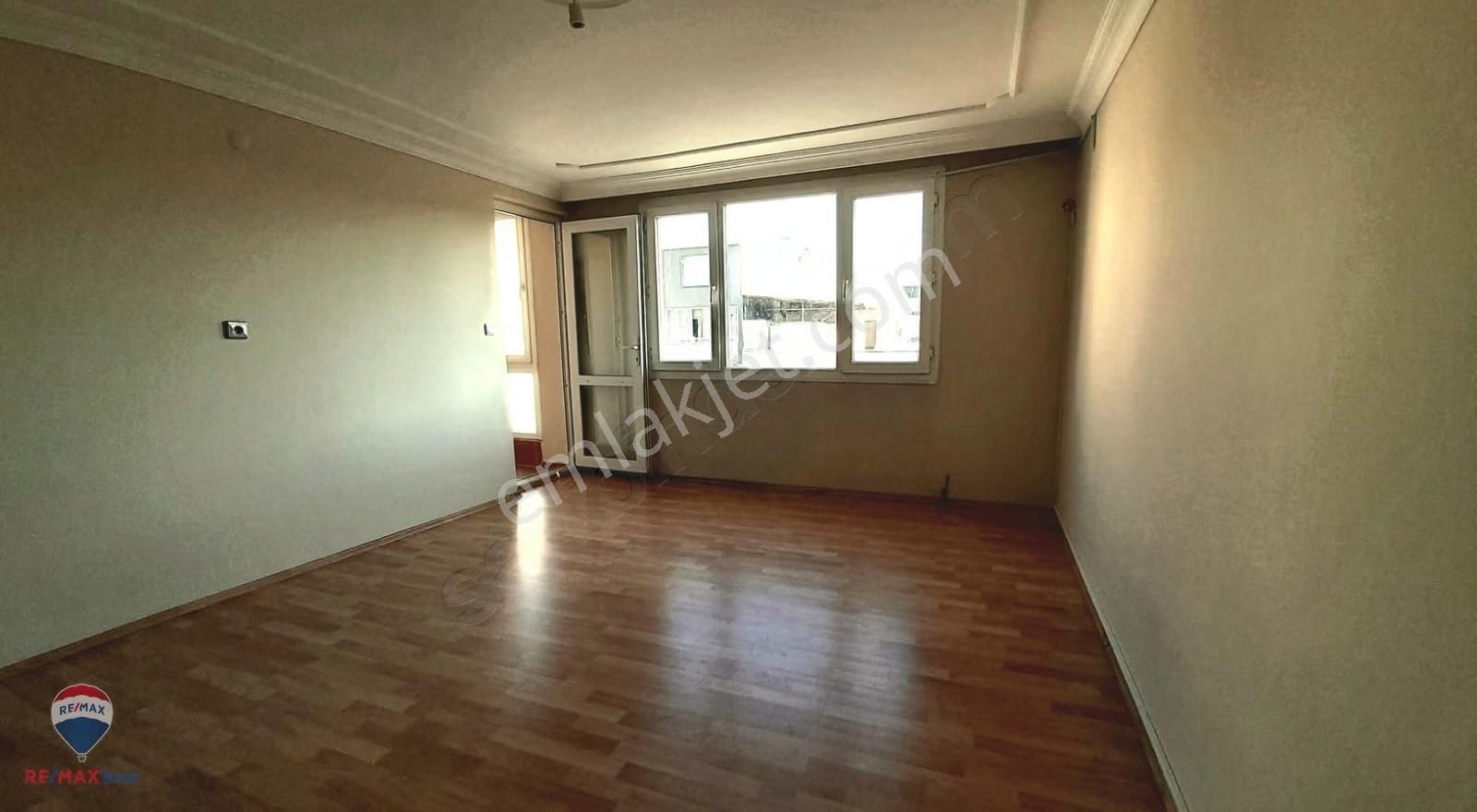 15 Bozyaka Cennetoğlu Mah. 120 M2 3+1 Genış Kıralık Daıre - Görsel 3