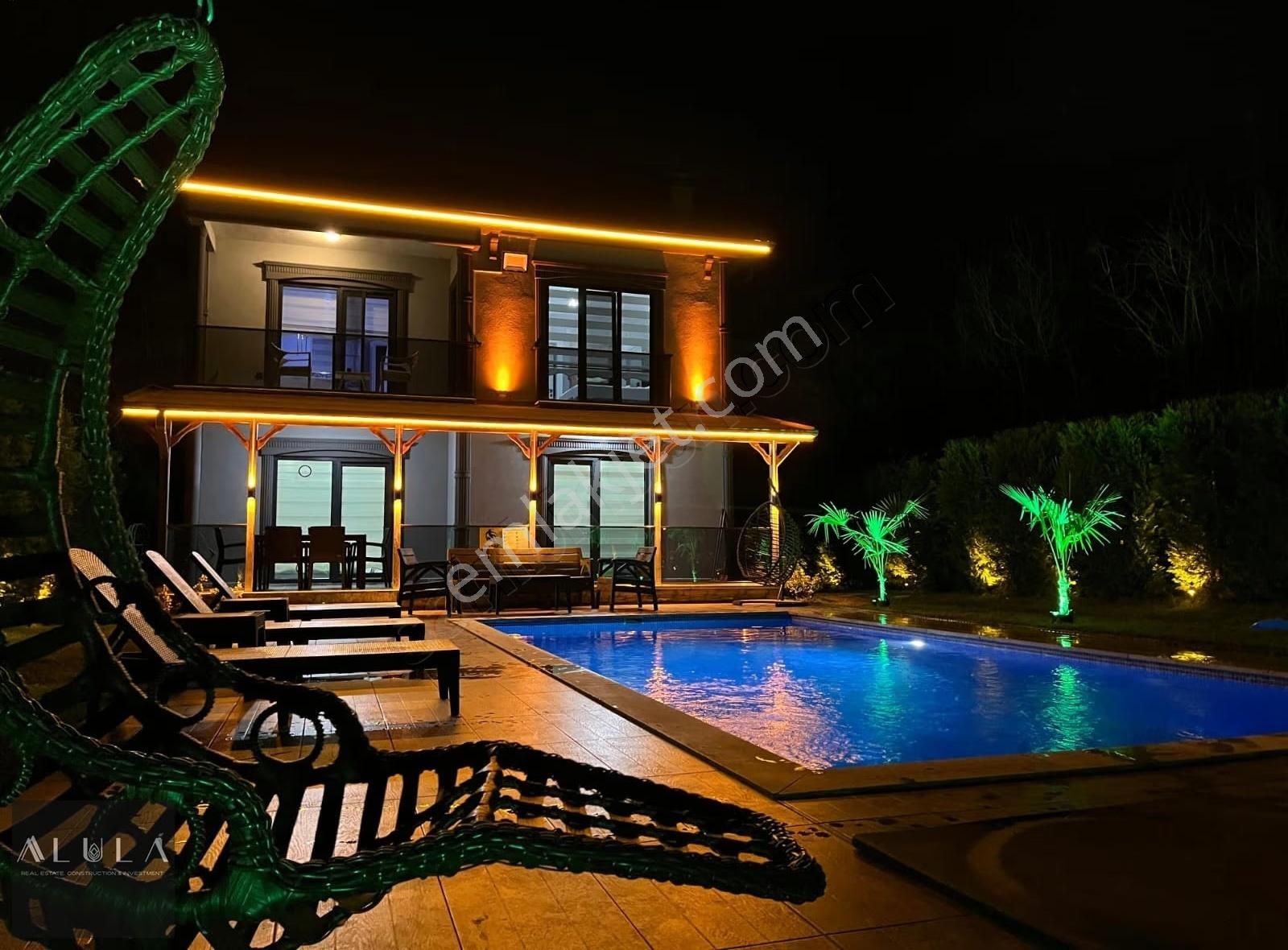 Kartepe Maşukiye'de Kiralık Eşyalı Isıtmalı Havuzlu 4+1 Villa - Görsel 27