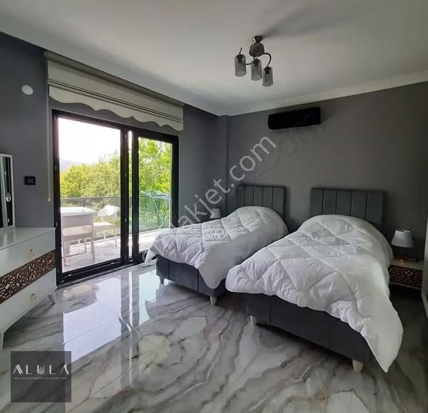 Kartepe Maşukiye'de Kiralık Eşyalı Isıtmalı Havuzlu 4+1 Villa - Görsel 32