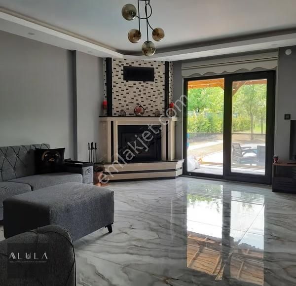 Kartepe Maşukiye'de Kiralık Eşyalı Isıtmalı Havuzlu 4+1 Villa - Görsel 11