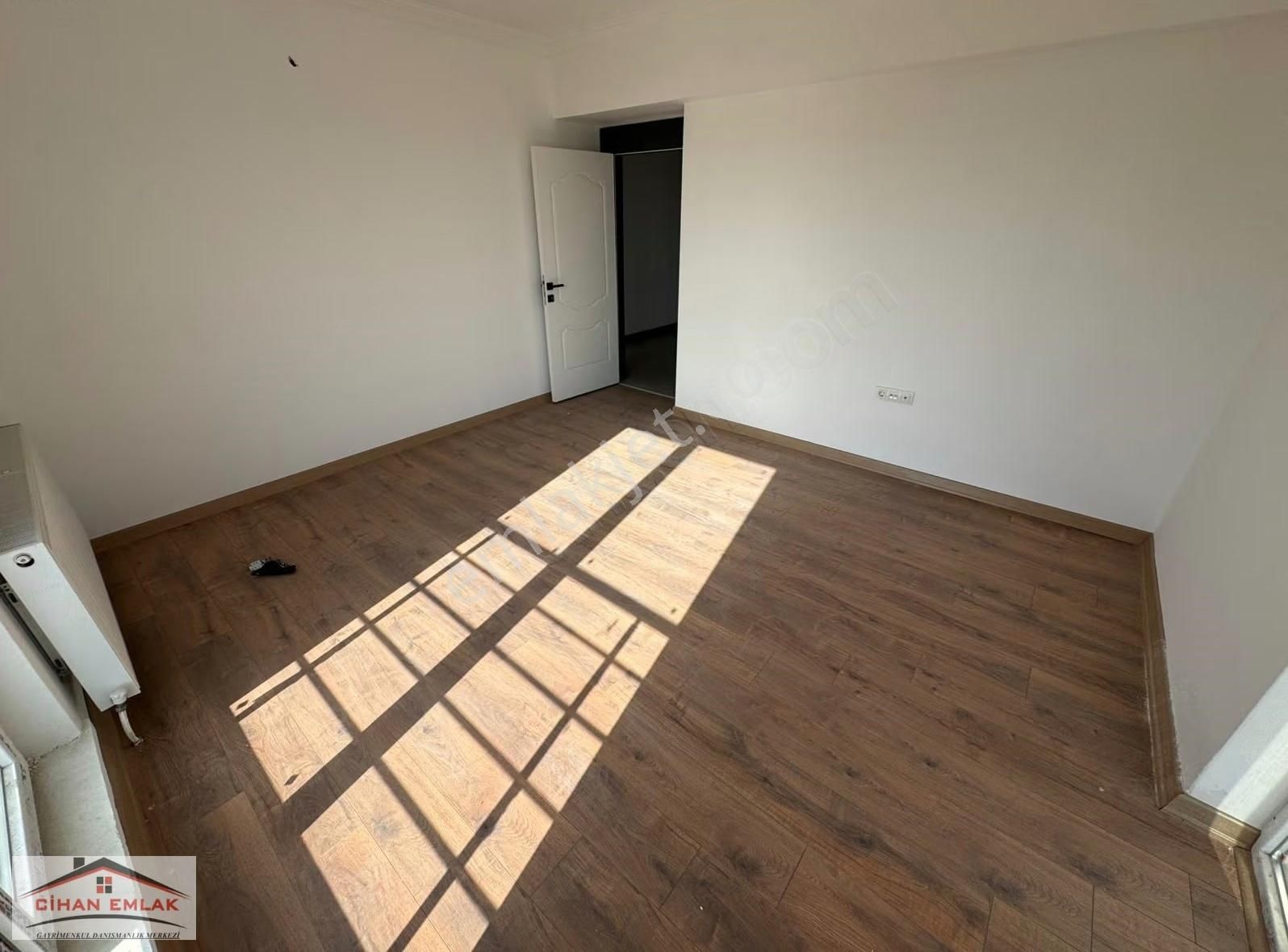 Cihandan Yakacık Bulvara Yakını Giyinme Odalı 4+1 Satlık Daire - Görsel 2