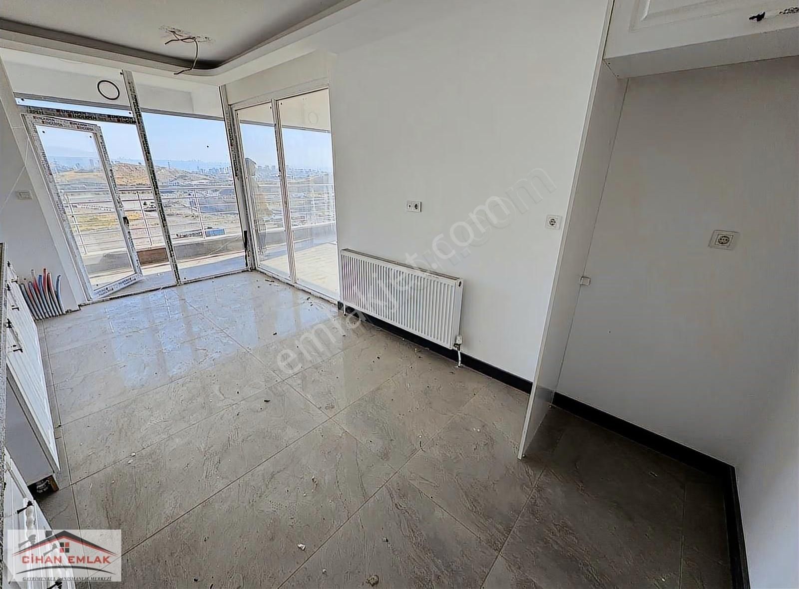 Cihandan Yakacık Bulvara Yakını Giyinme Odalı 4+1 Satlık Daire - Görsel 3