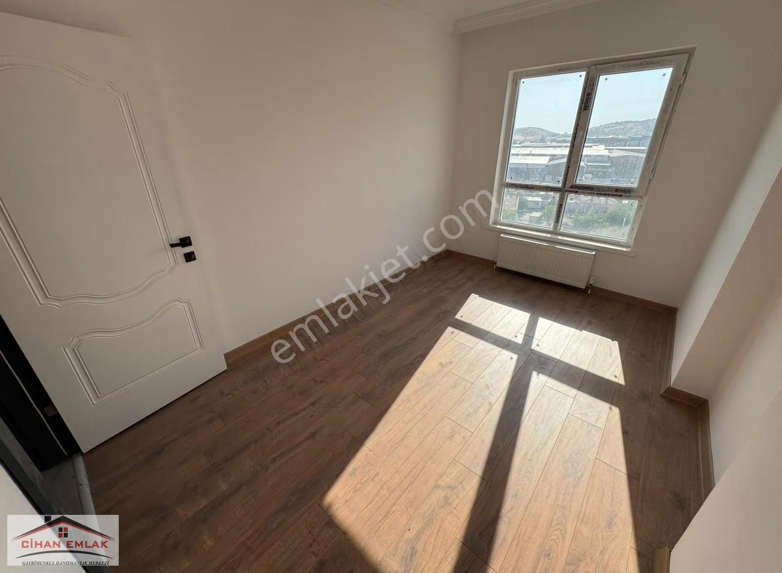 Cihandan Yakacık Bulvara Yakını Giyinme Odalı 4+1 Satlık Daire - Görsel 7