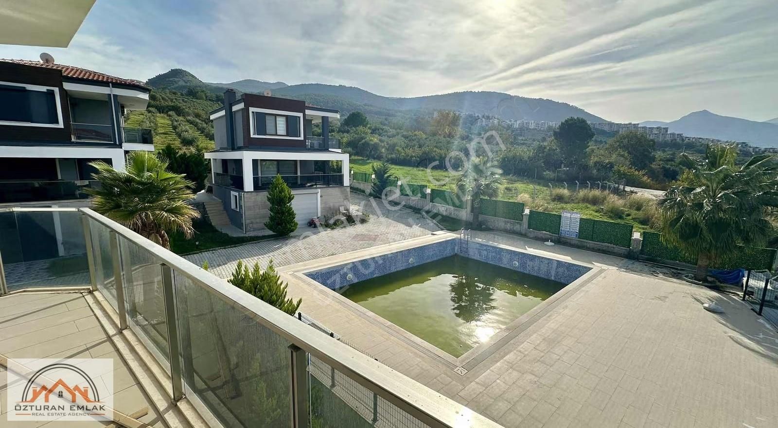 Harika Konumda 4+2 Villa