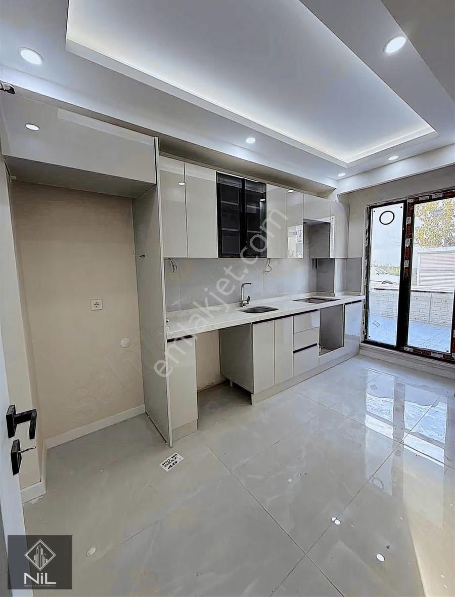 Balkonlu Ultra Lüks 2+1 Ön Cephe Sıfır Giriş Merkezi Konum