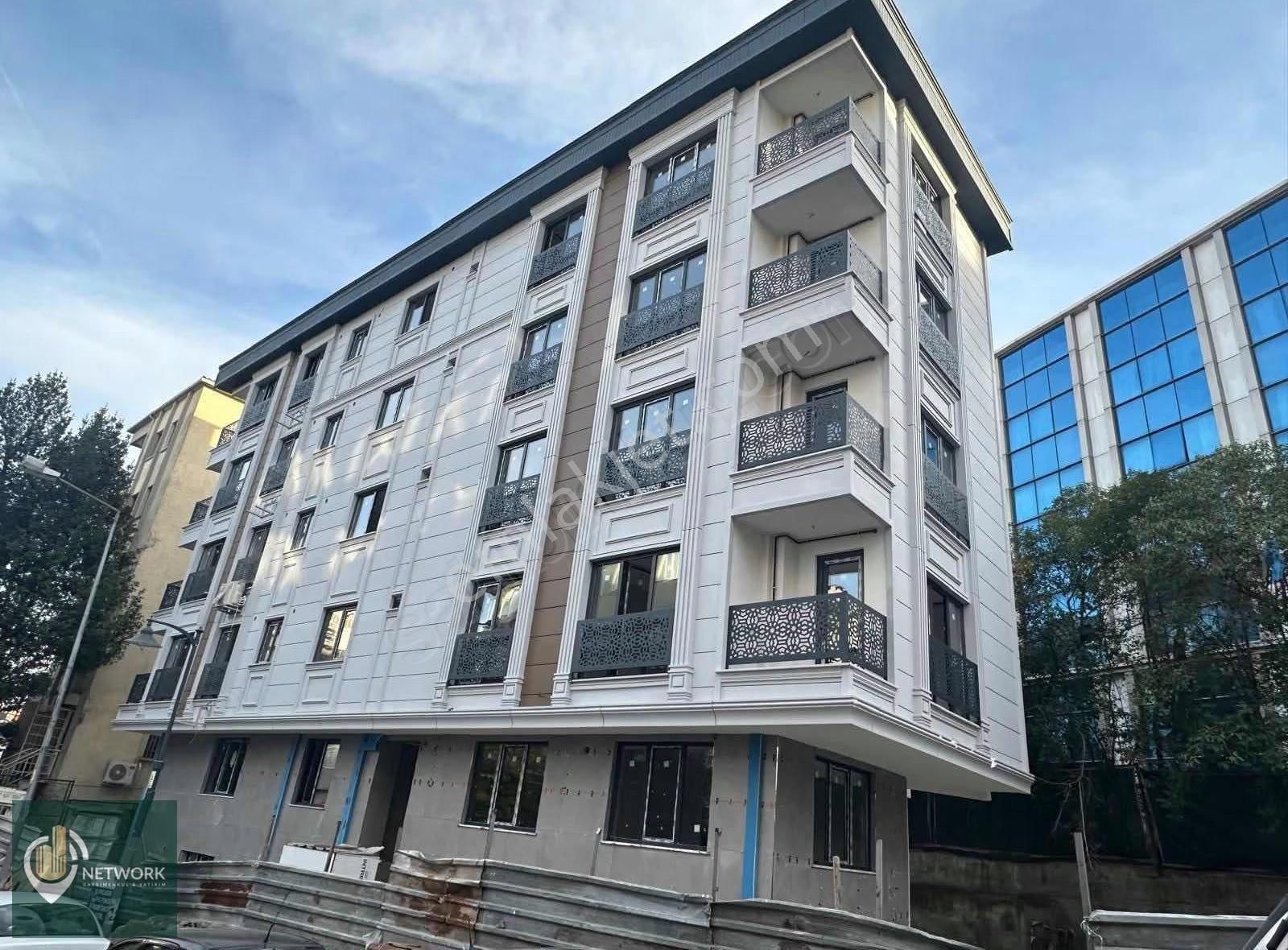 Mecidiyeköy Meydana 3dk Yeni Binada Otoparklı Ferah 1+1 Daire - Görsel 13