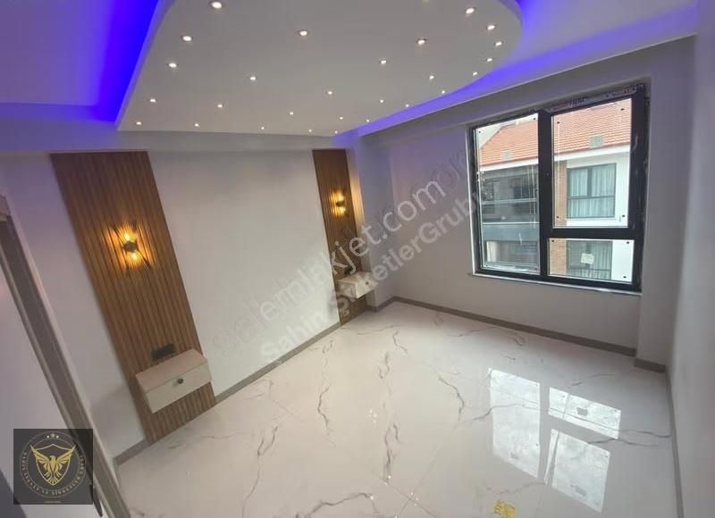 Beylikdüzü 5m Migros Arkası Metrobüs Manzaralı 3+1 Lüx Daire - Görsel 3