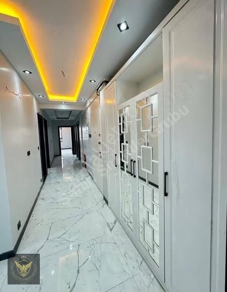 Beylikdüzü'nde Bölgenin En Ferah Ve Geniş 2+1 Lüks Dairemiz... - Görsel 11