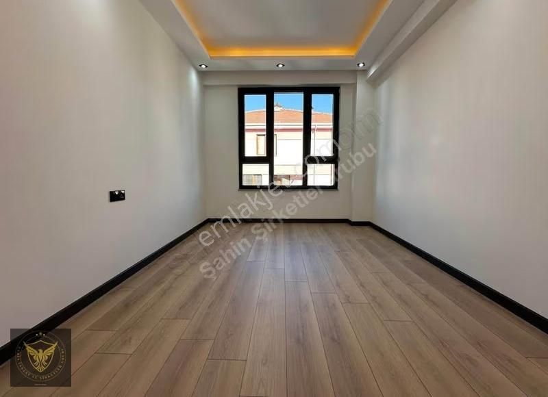 Beylikdüzü'nde Acil Satılık Yılbaşına Özel Fırsat 2+1 Dairemiz - Görsel 2