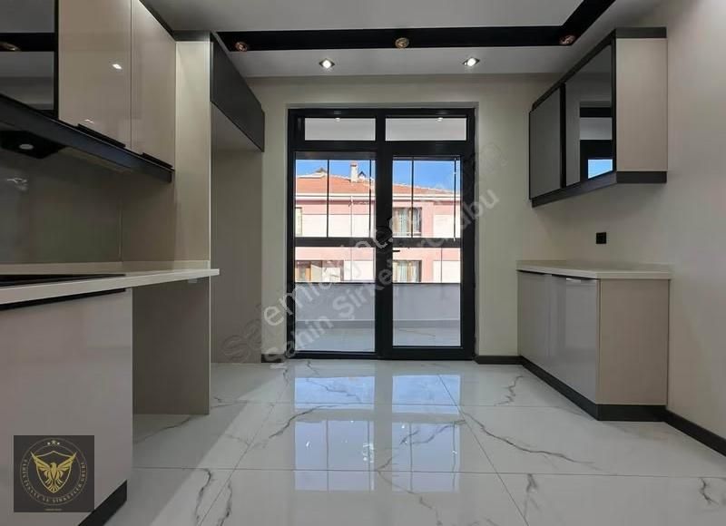 Beylikdüzü'nde Acil Satılık Yılbaşına Özel Fırsat 2+1 Dairemiz - Görsel 6