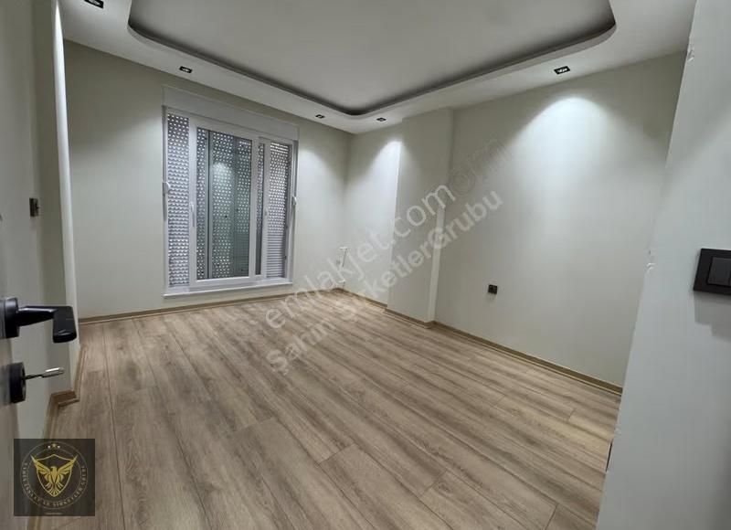 Beylikdüzü Merkez'de Oturuma Hazır İskanlı Fırsat Dairemiz.. - Görsel 7