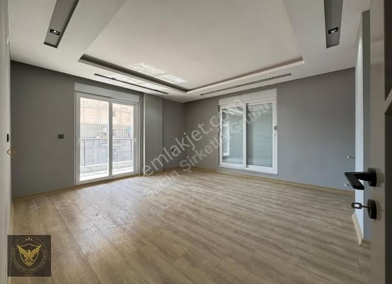 Beylikdüzü Merkez'de Oturuma Hazır İskanlı Fırsat Dairemiz.. - Görsel 8