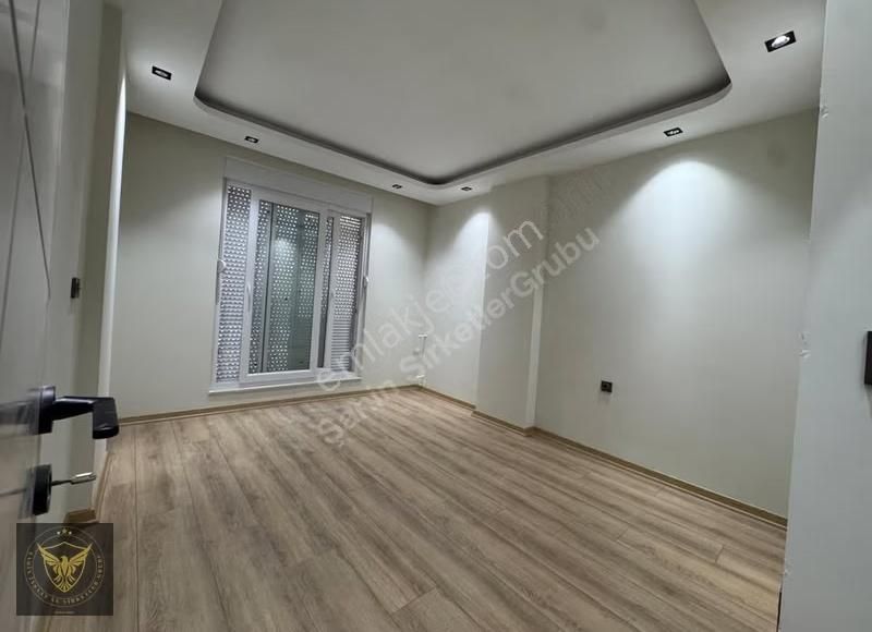 Beylikdüzü Merkez'de Oturuma Hazır İskanlı Fırsat Dairemiz.. - Görsel 16