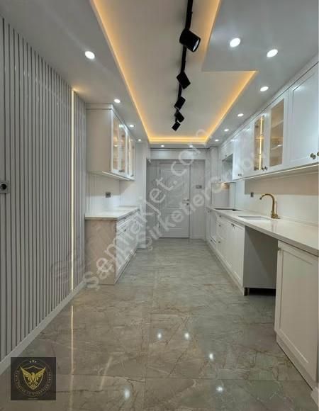 Metrobüse 5'dk Merkezi Konumda Şık Tasarımlı 2+1 Dairemiz... - Görsel 6