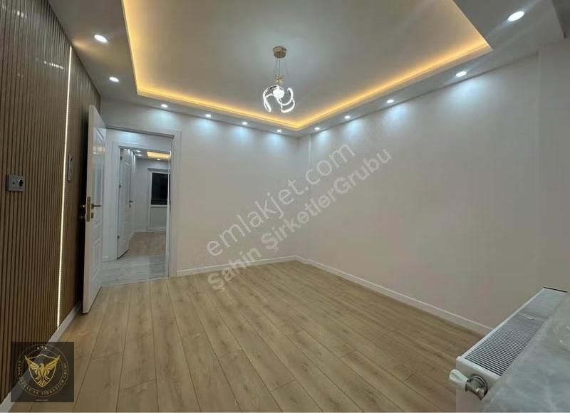 Metrobüse 5'dk Merkezi Konumda Şık Tasarımlı 2+1 Dairemiz... - Görsel 12