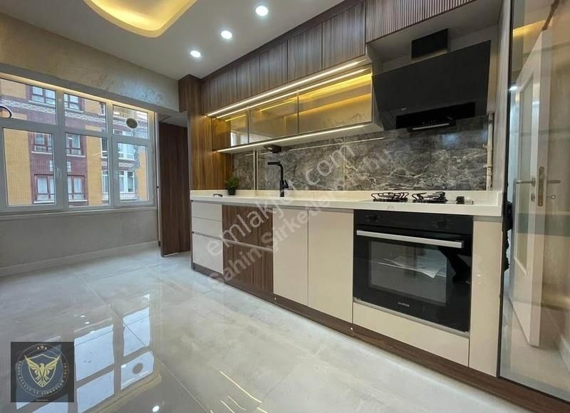 Beylikdüzü'nde İster Yatırımlık İster Oturumluk 2+1 Şık Dairemiz