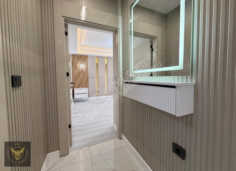 Beylikdüzü Merkez'de Metrobüse Komşu 3+1 Şık Tasarımlı Dairemiz - Görsel 3