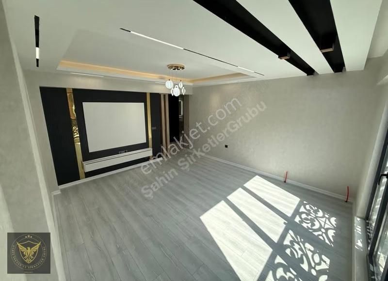 Beylikdüzü Merkez'de Metrobüse Komşu 3+1 Şık Tasarımlı Dairemiz - Görsel 10