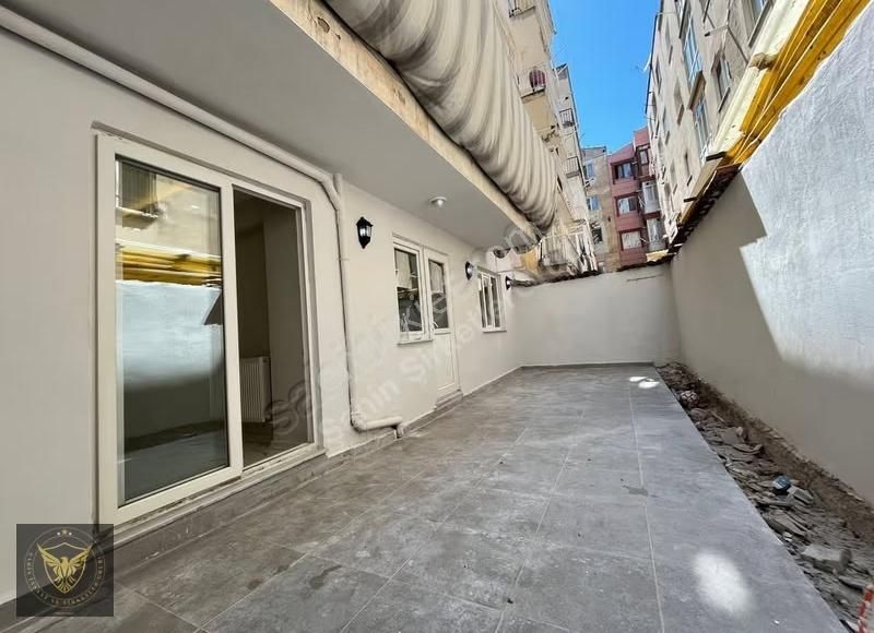 Bölgenin En Geniş M2'li Metrobüse Komşu 2+1 Giriş Kat Dairesi - Görsel 4