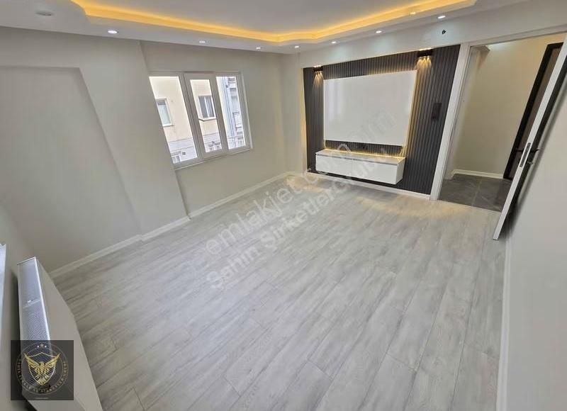 Beylikdüzü'nde 5m Migros'a 5'dk Ayrı Mutfaklı 1+1 Lüks Dairemiz - Görsel 2