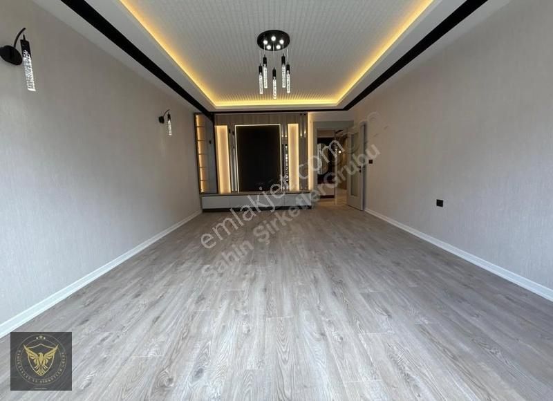 Beylikdüzü'nde Emsalsiz Özel Tasarımlı 2+1 Ultra Geniş Dairemiz - Görsel 17