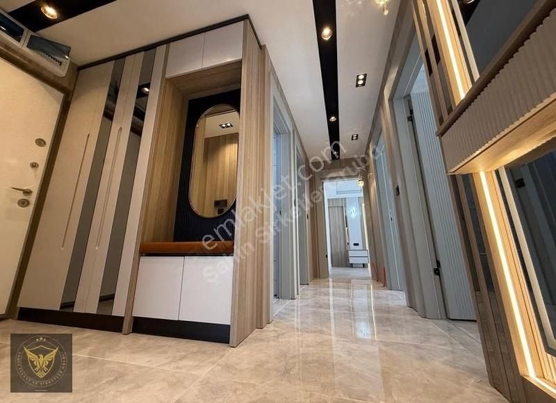 Beylikdüzü'nde Emsalsiz Özel Tasarımlı 2+1 Ultra Geniş Dairemiz - Görsel 2